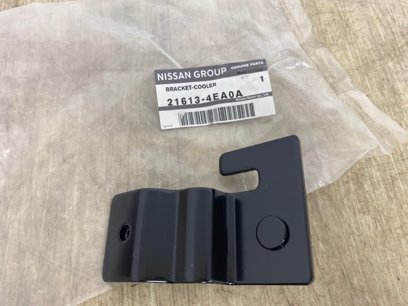 Кронштейн передний NISSAN QASHQAI 2 2014 2015 2016 2017 2018 2019 2020 2021 2022 216134EA0A новая