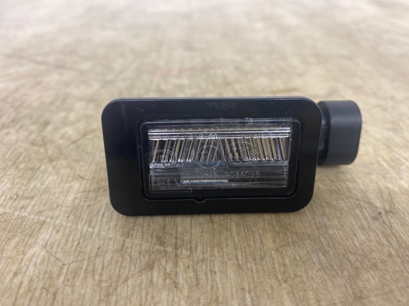 ФОНАРЬ ПОДСВЕТКИ НОМЕРНОГО ЗНАКА HAVAL HOVER H5 2020 2021 2022 2023 4108100XG08XA новая