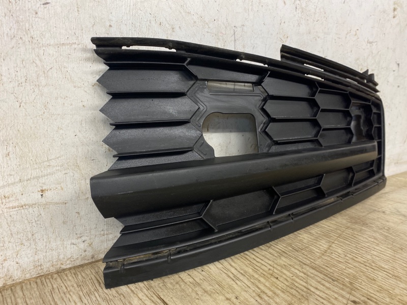 РЕШЕТКА БАМПЕРА правая SKODA KODIAQ