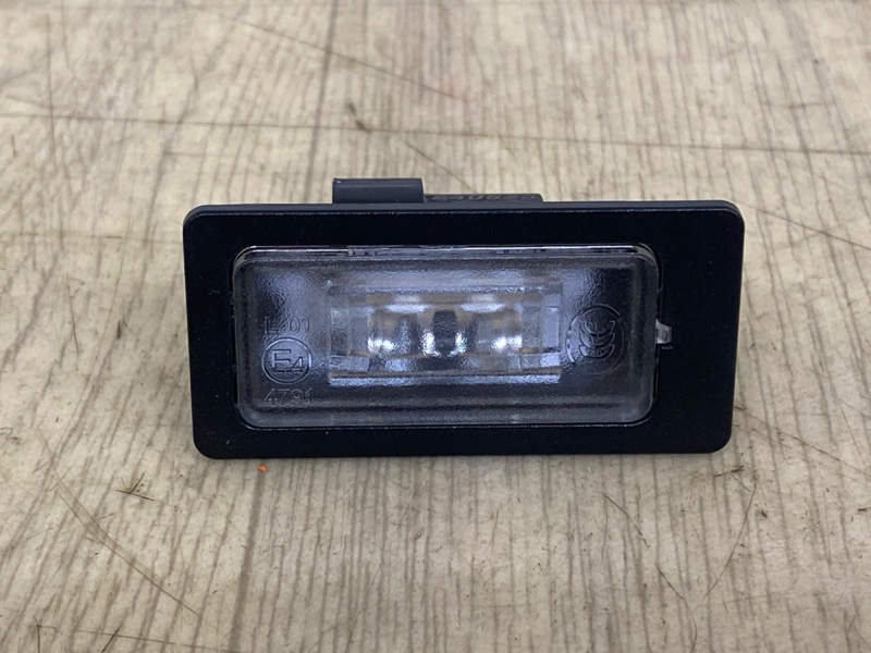 ФОНАРЬ ПОДСВЕТКИ НОМЕРНОГО ЗНАКА HAVAL F7 2024 2025 4108100XK24NA новая