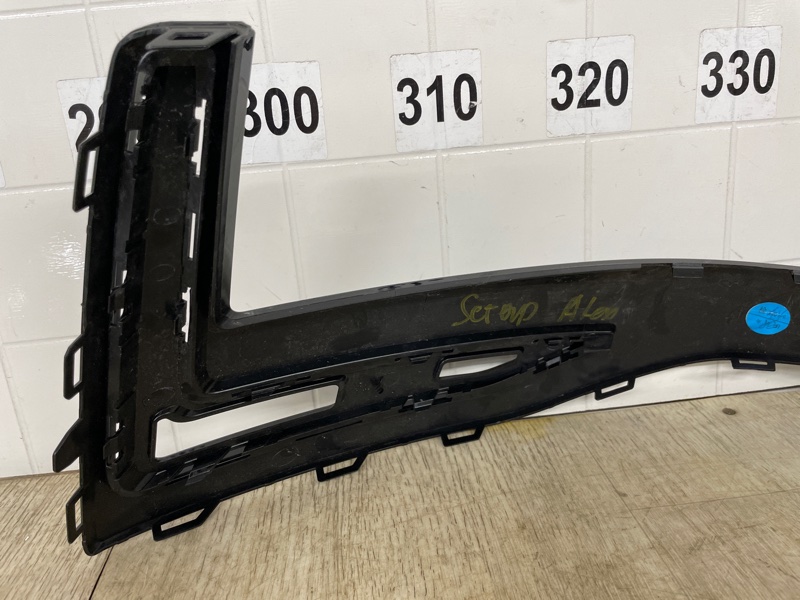 Молдинг бампера передний левый JS4 2021 2022 2023 2024