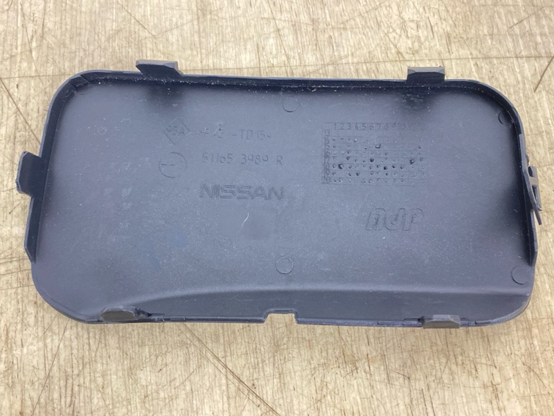 ЗАГЛУШКА БУКСИРОВОЧНОГО КРЮКА БАМПЕРА задняя NISSAN TERRANO D10 ЗАГЛУШКА БУКСИРОВОЧНОГО КРЮКА БАМПЕРА задняя NISSAN TERRANO D10