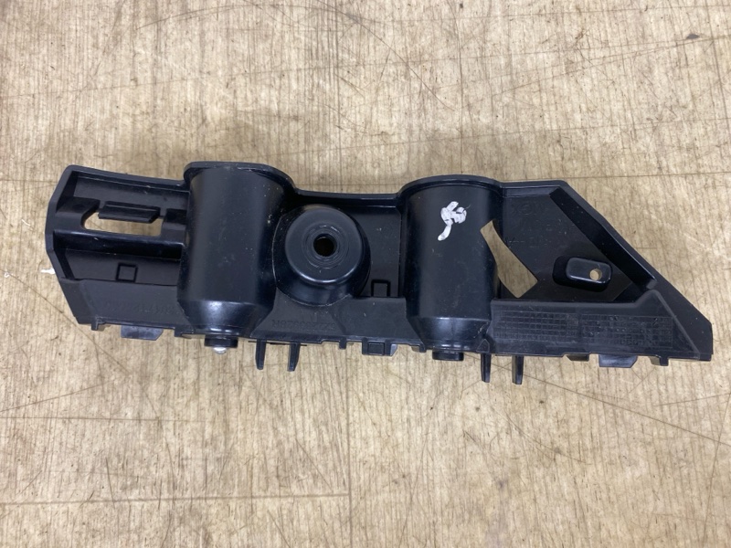 КРОНШТЕЙН БАМПЕРА передний левый ARKANA 2021 2022 2023 2024 2025