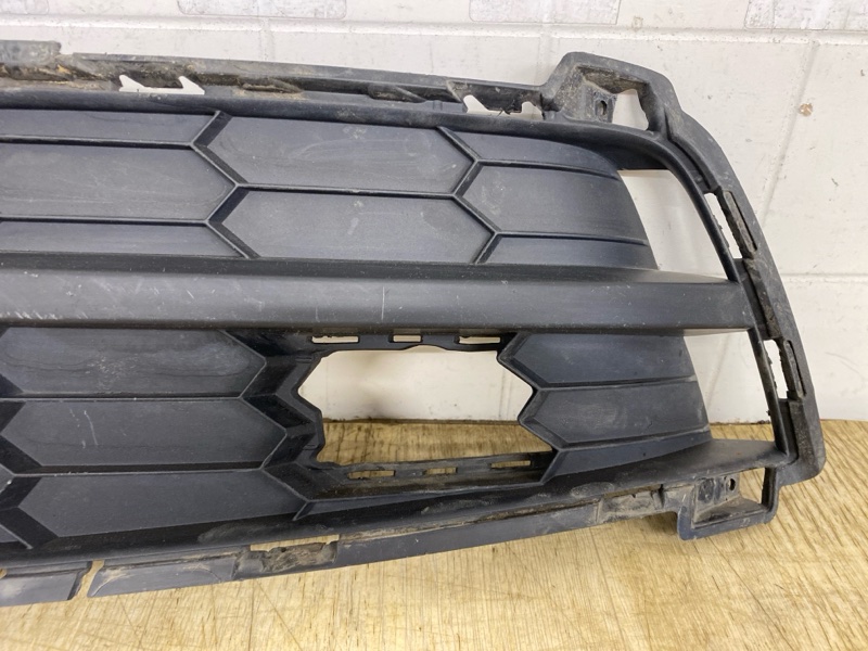 РЕШЕТКА БАМПЕРА передняя левая KAROQ 2017 2018 2019 2020 РЕШЕТКА БАМПЕРА передняя левая KAROQ 2017 2018 2019 2020