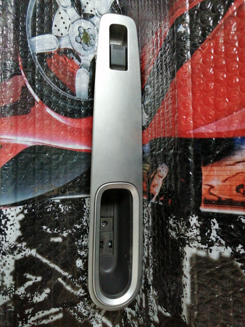 Кнопка стеклоподъёмника Subaru Tribeca 2008 задняя правая (б/у)