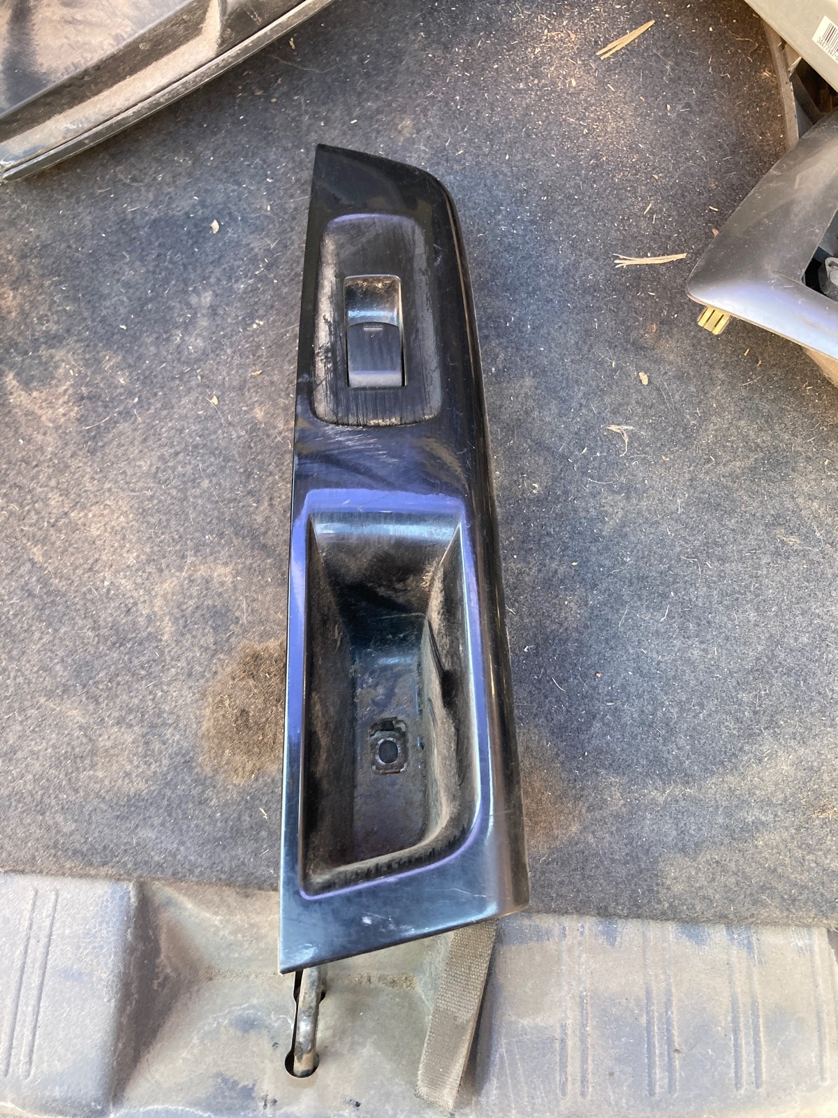 Кнопка стеклоподъёмника Subaru Impreza GH GE задняя левая (б/у)