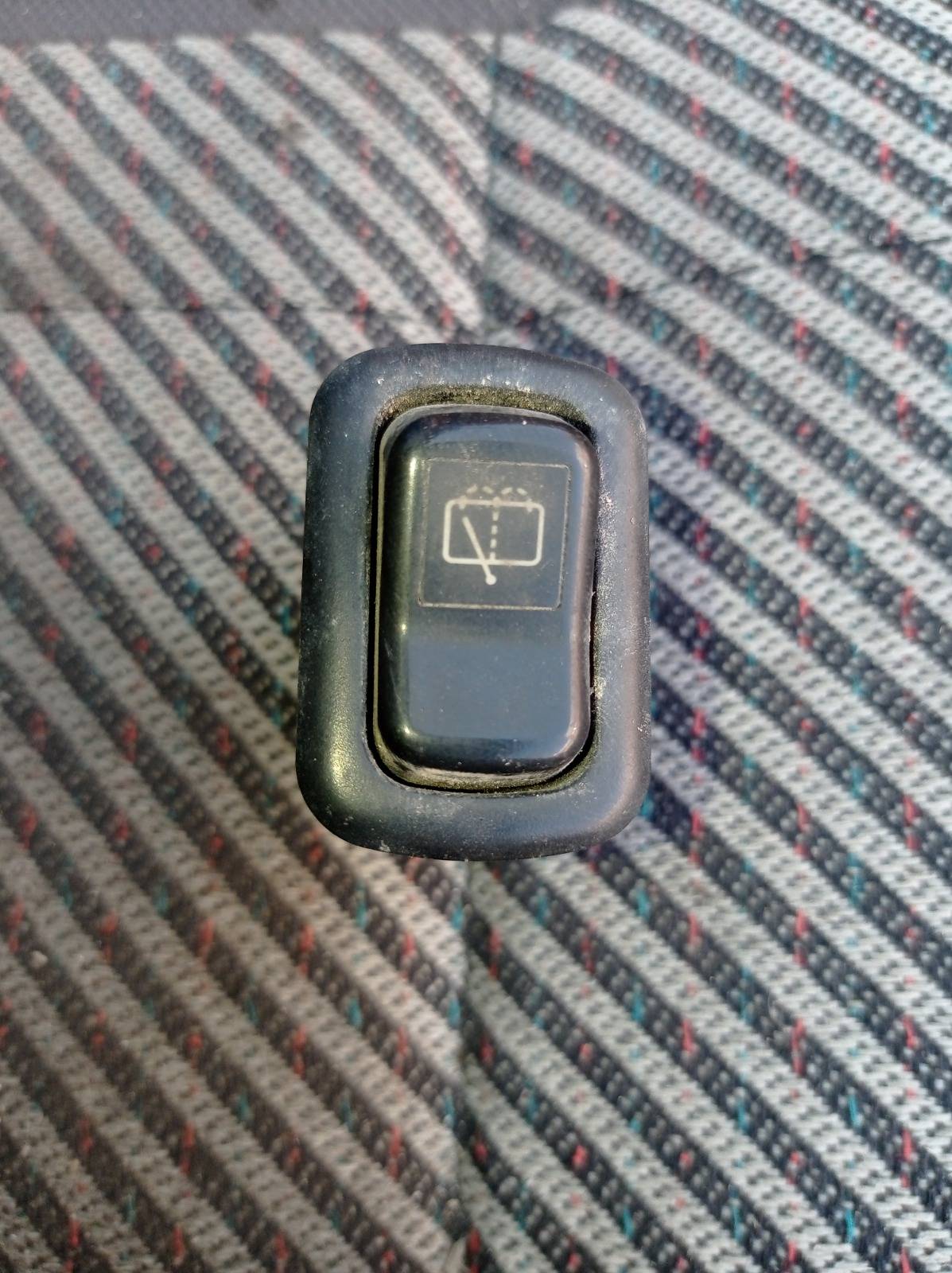 Кнопка Daihatsu Yrv M201G K3VET 2001 (б/у)