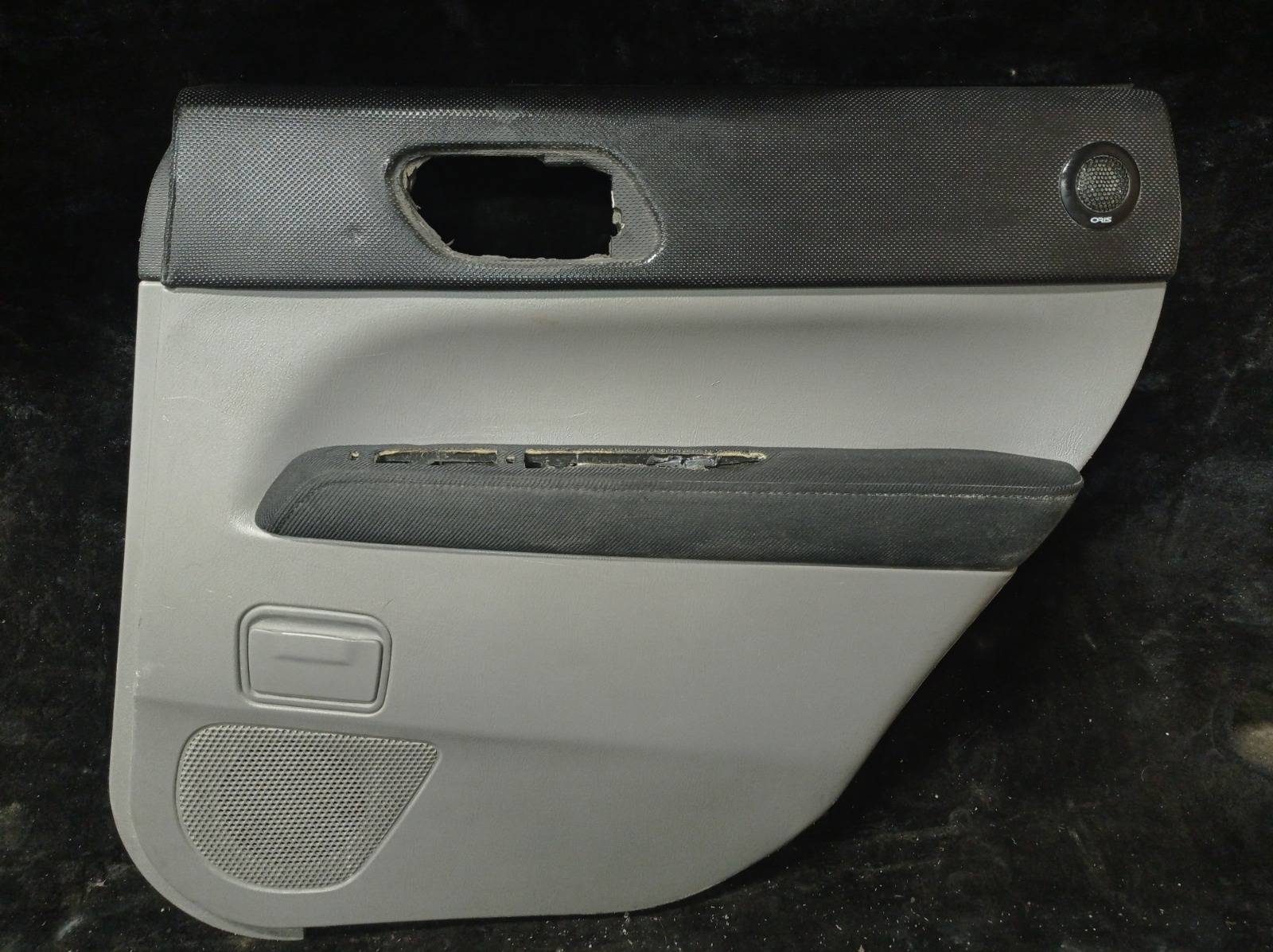 Дверная карта Subaru Forester SG задняя правая (б/у)