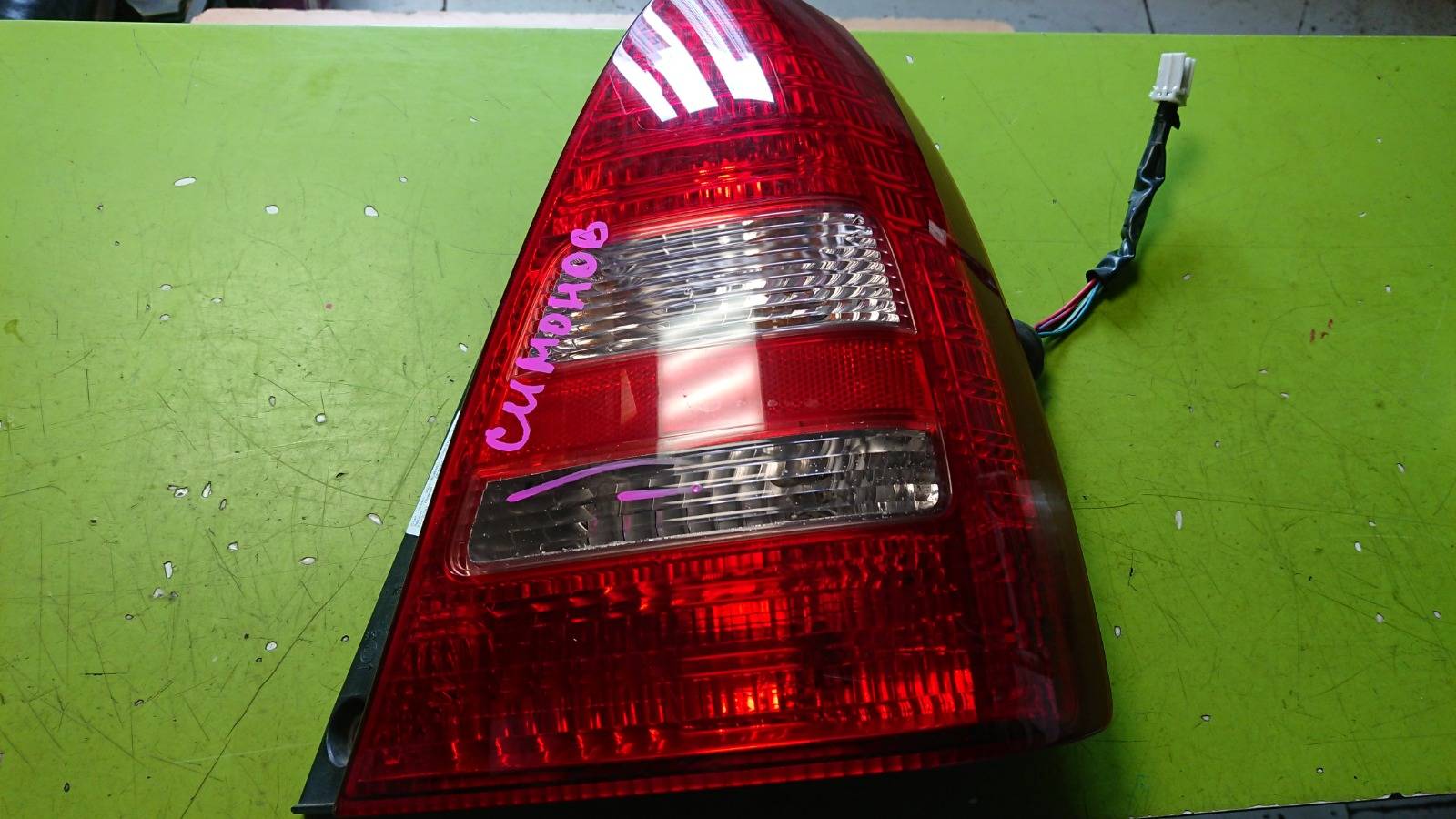 Задний фонарь Subaru Forester SG EJ203 2004 правый (б/у)