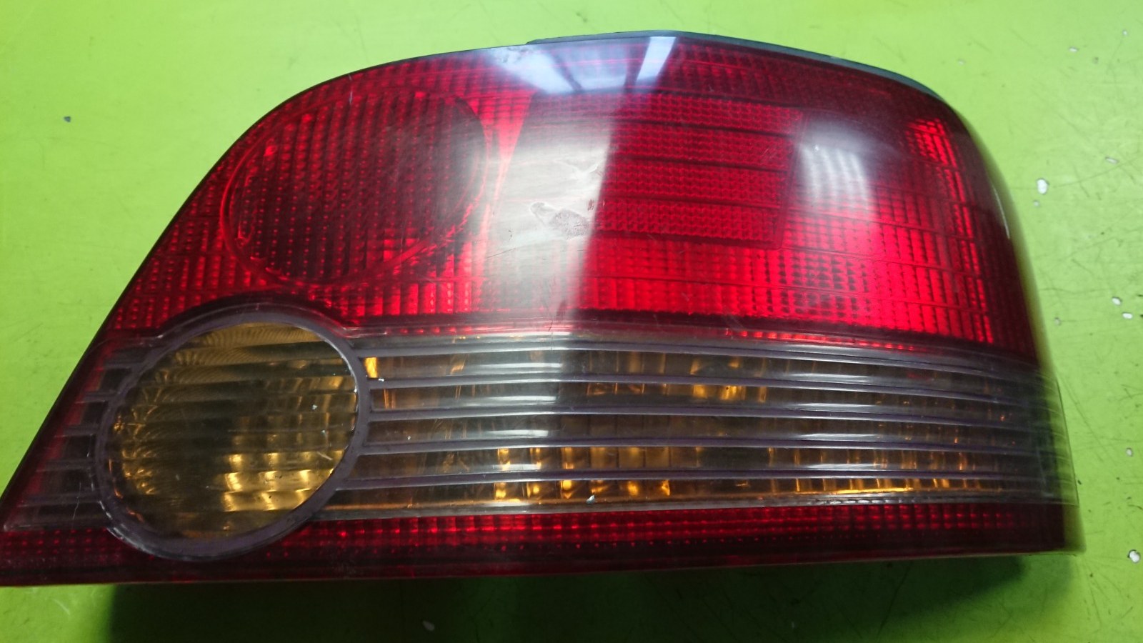 Задний фонарь Mitsubishi Galant EA1A 2000 правый (б/у)