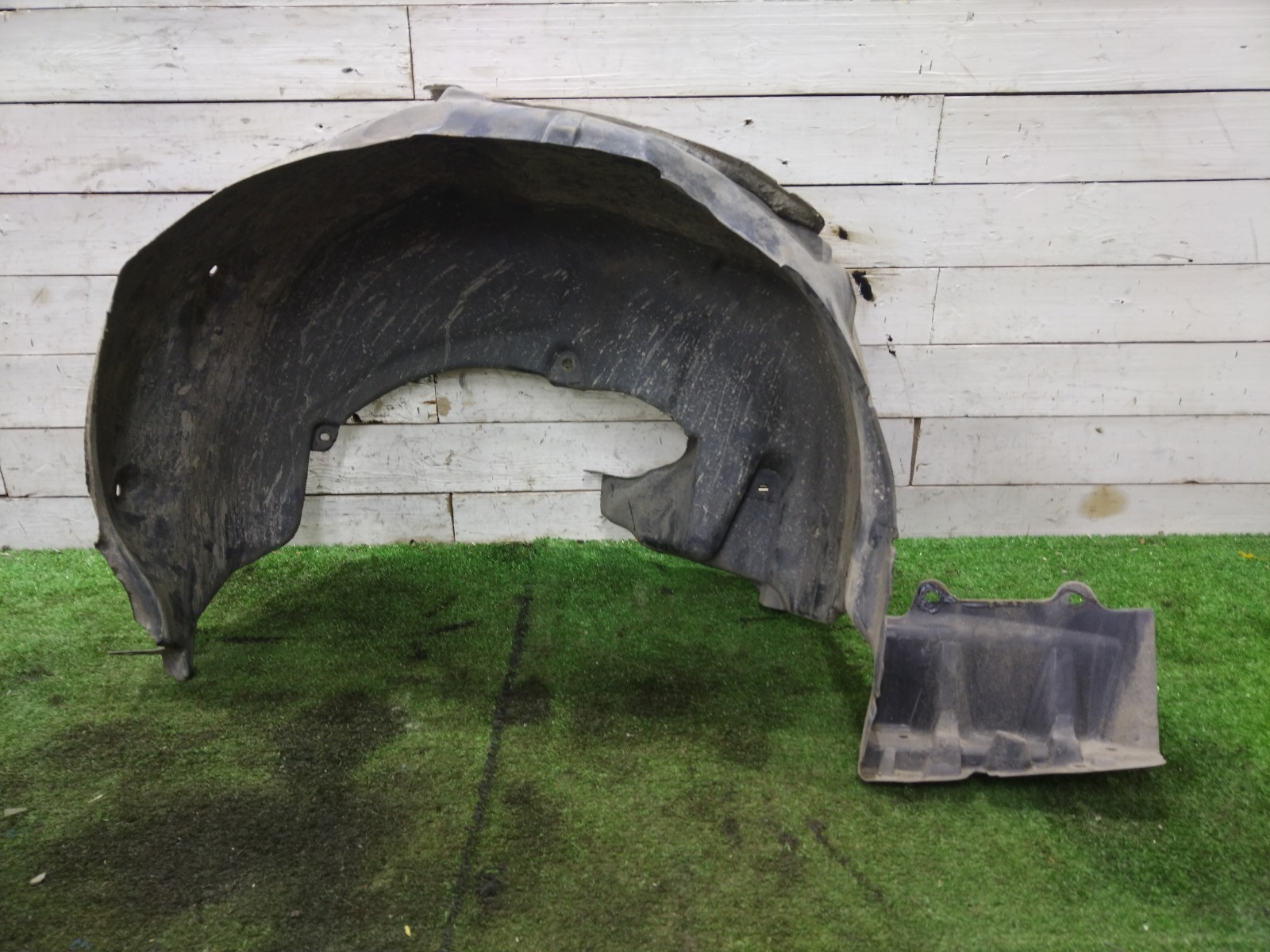 Запчасть подкрылок задний левый Subaru Forester sJ 59122SG010 Б/У Подкрылок задний левый Subaru Forester sJ 59122SG010 Б/У