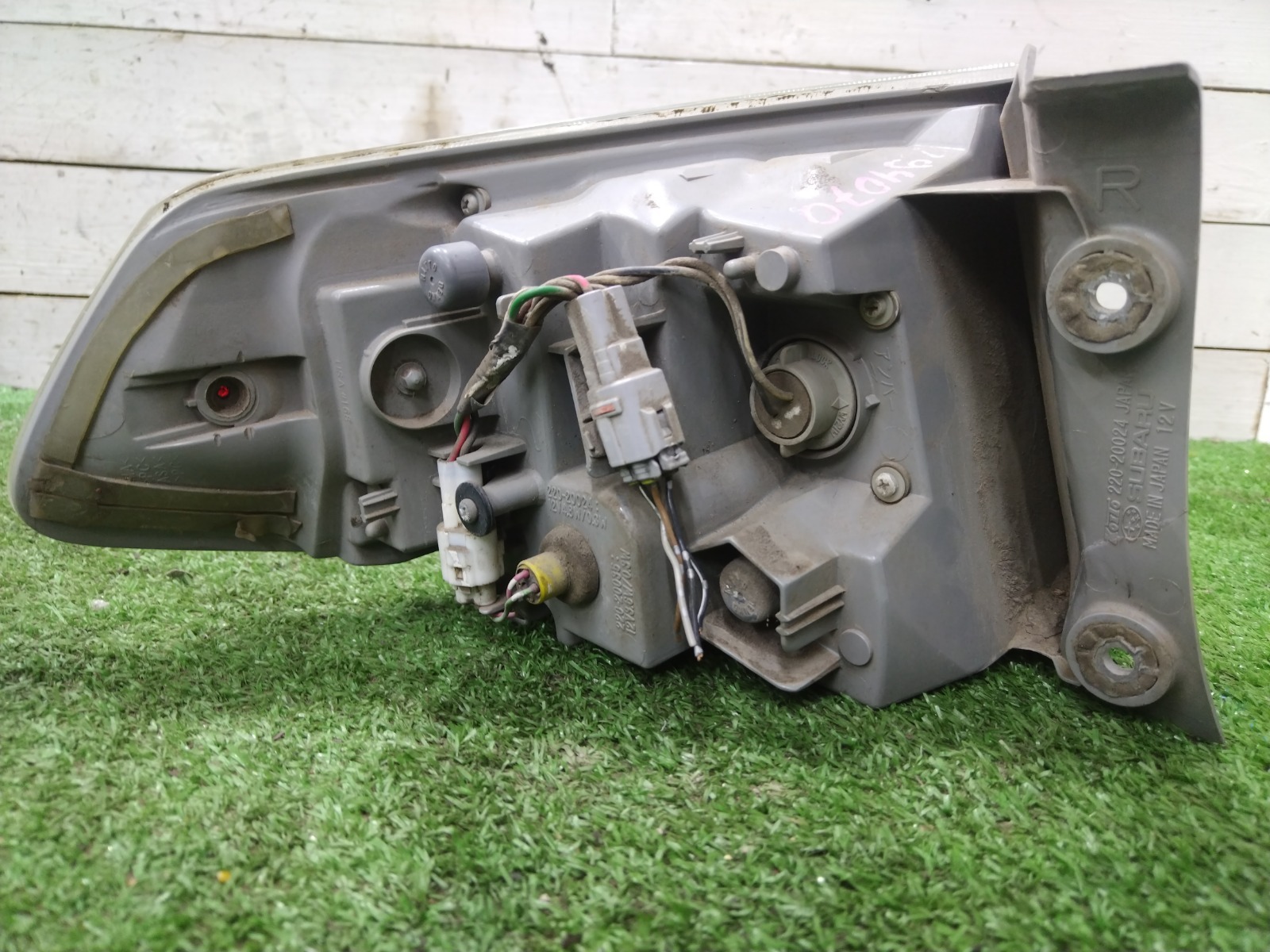 Задний фонарь правый impreza GH