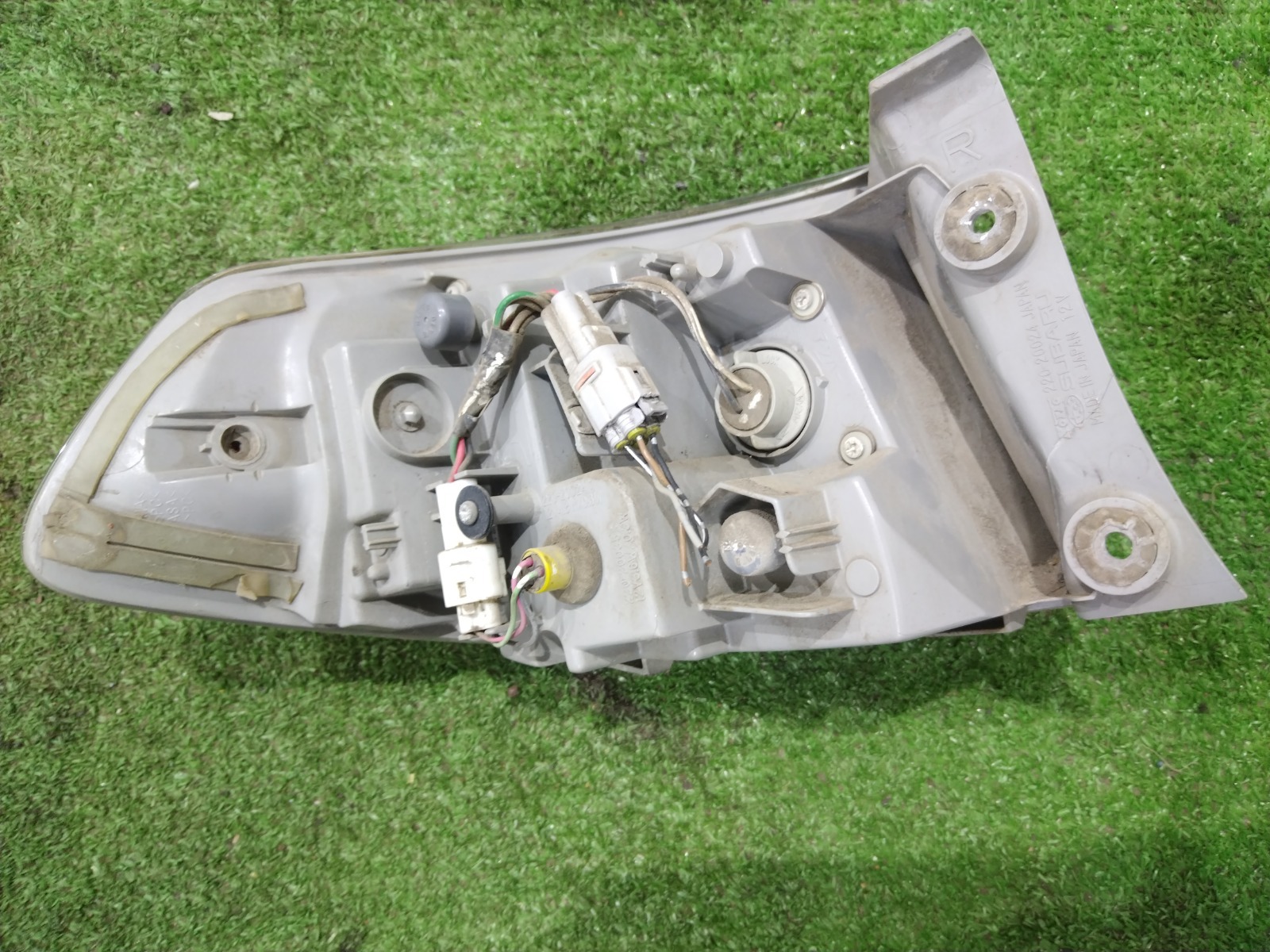 Задний фонарь правый impreza GH