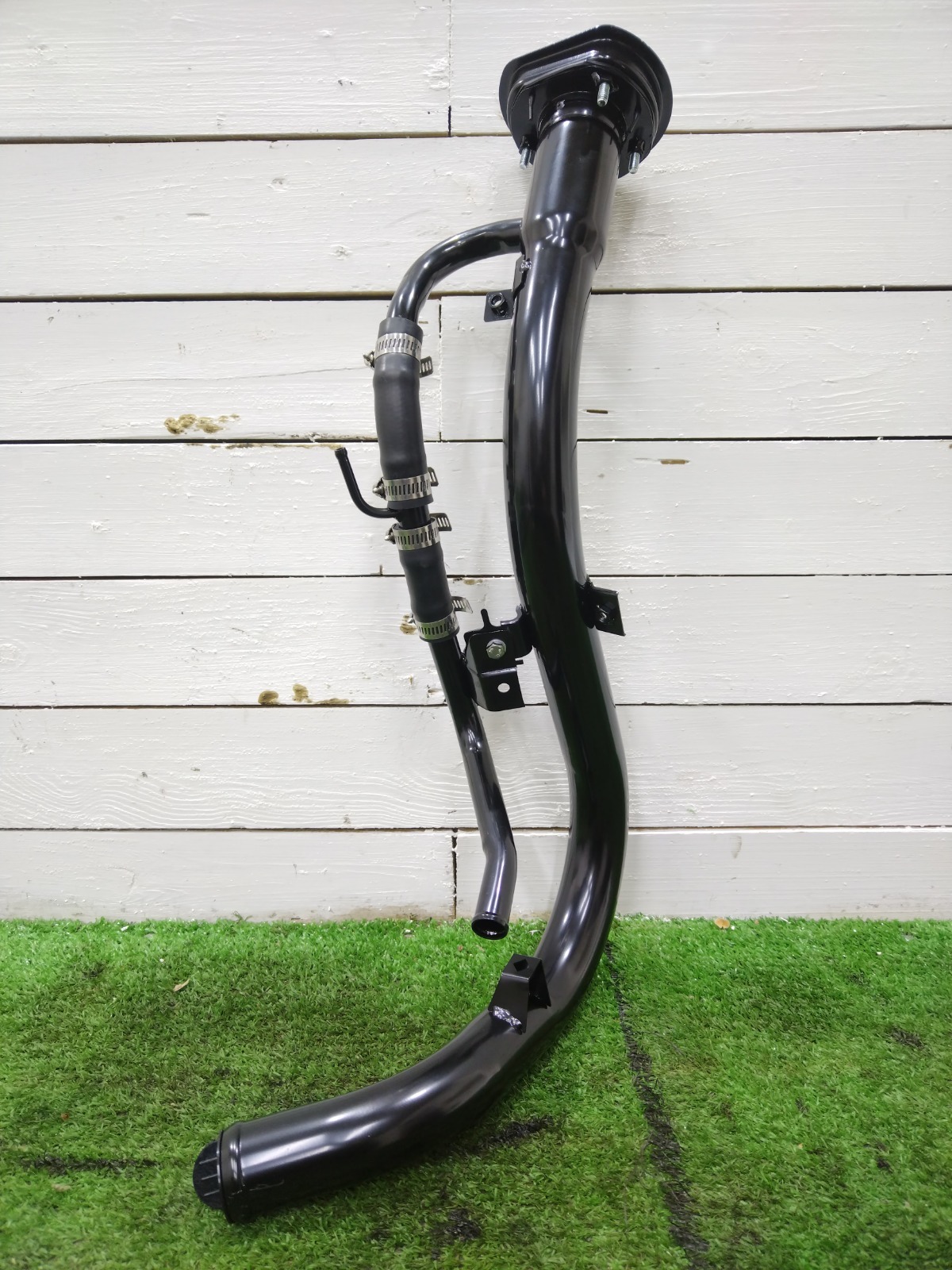 Горловина бензобака Subaru Legacy 42066FA020 новая