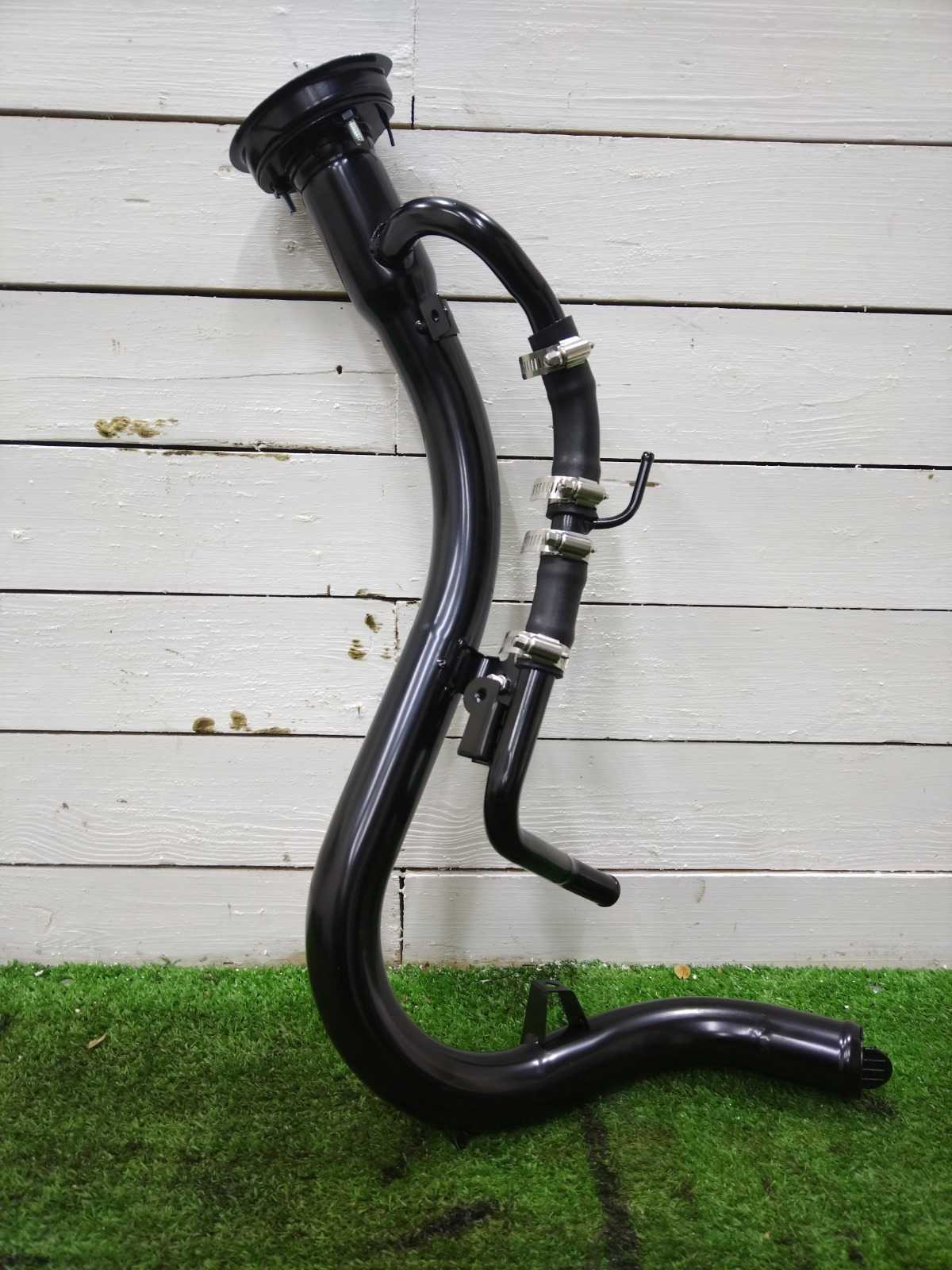 Горловина бензобака Subaru Legacy