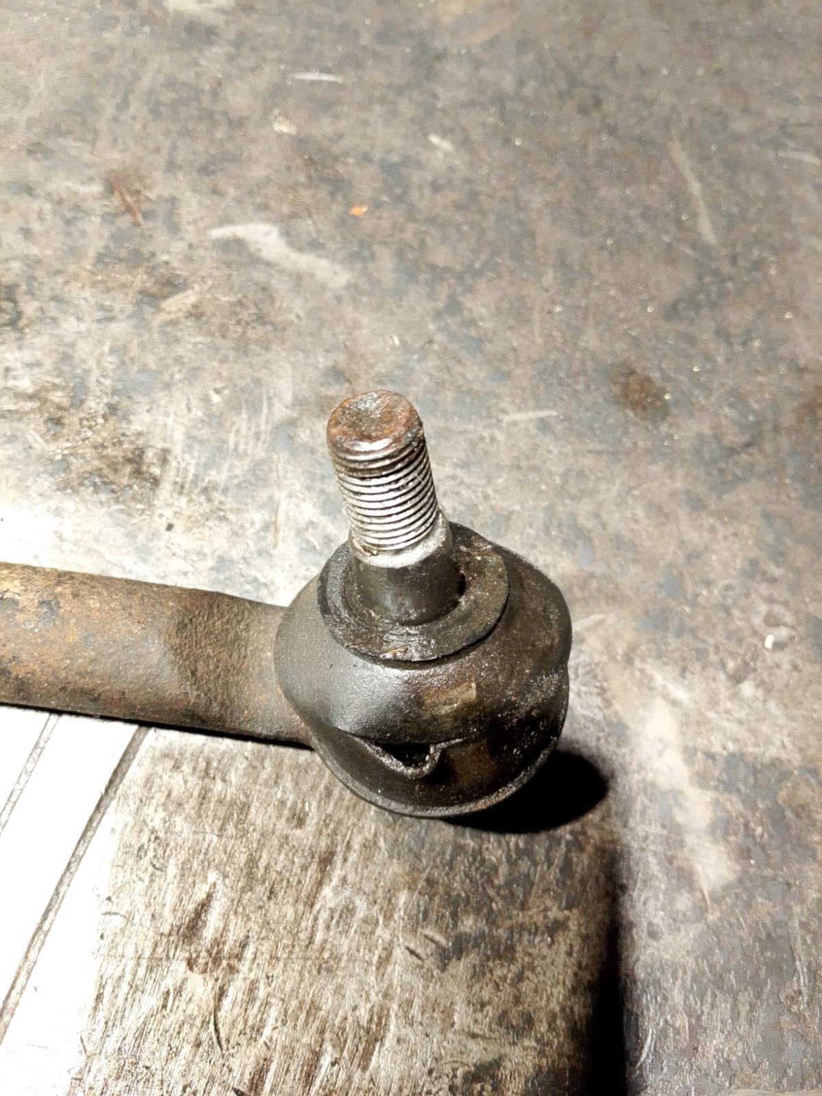 Рулевая тяга Tribeca 2005