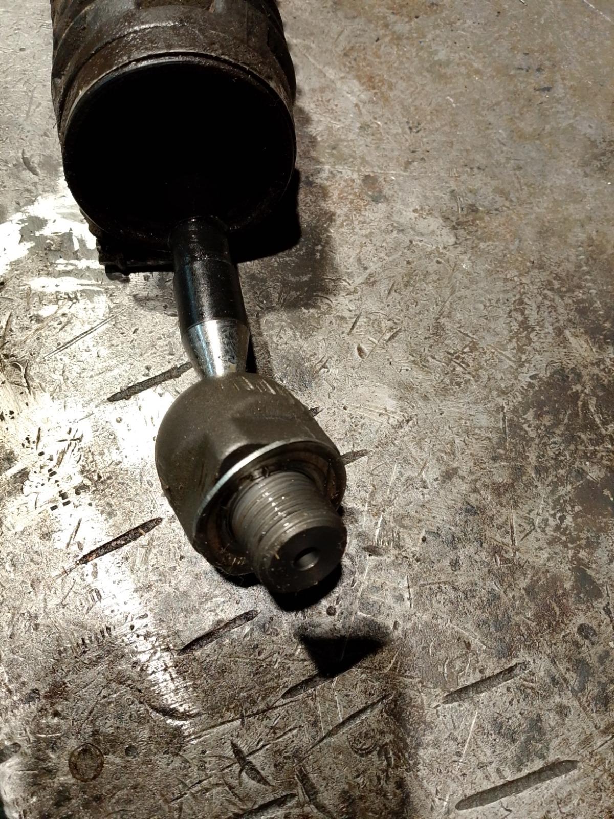 Рулевая тяга Subaru Tribeca