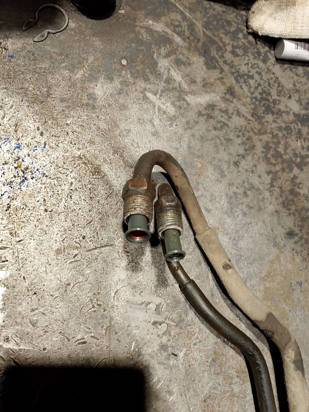 Шланги гидроусилителя Tribeca