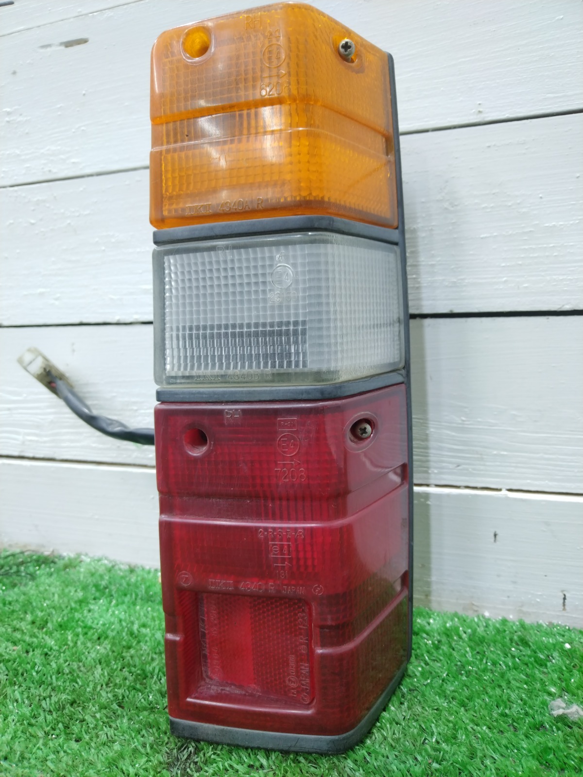 Задний фонарь правый Domingo