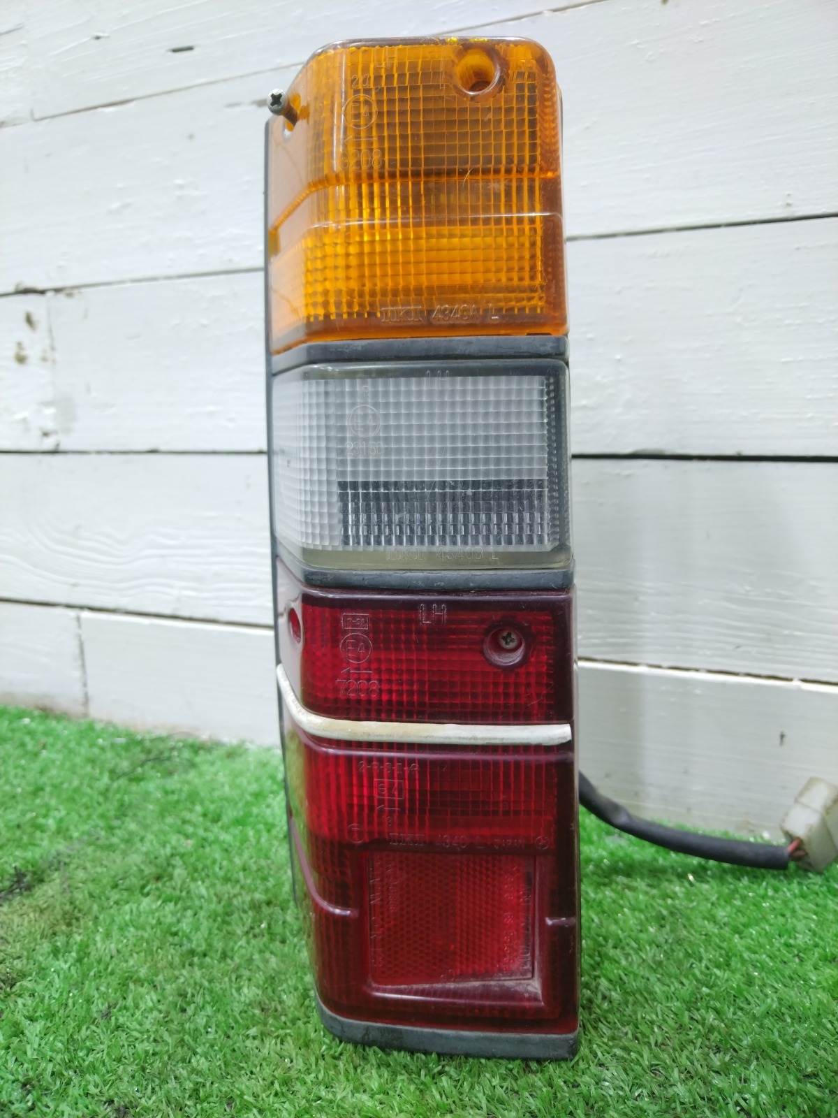 Задний фонарь левый Domingo Задний фонарь левый Domingo