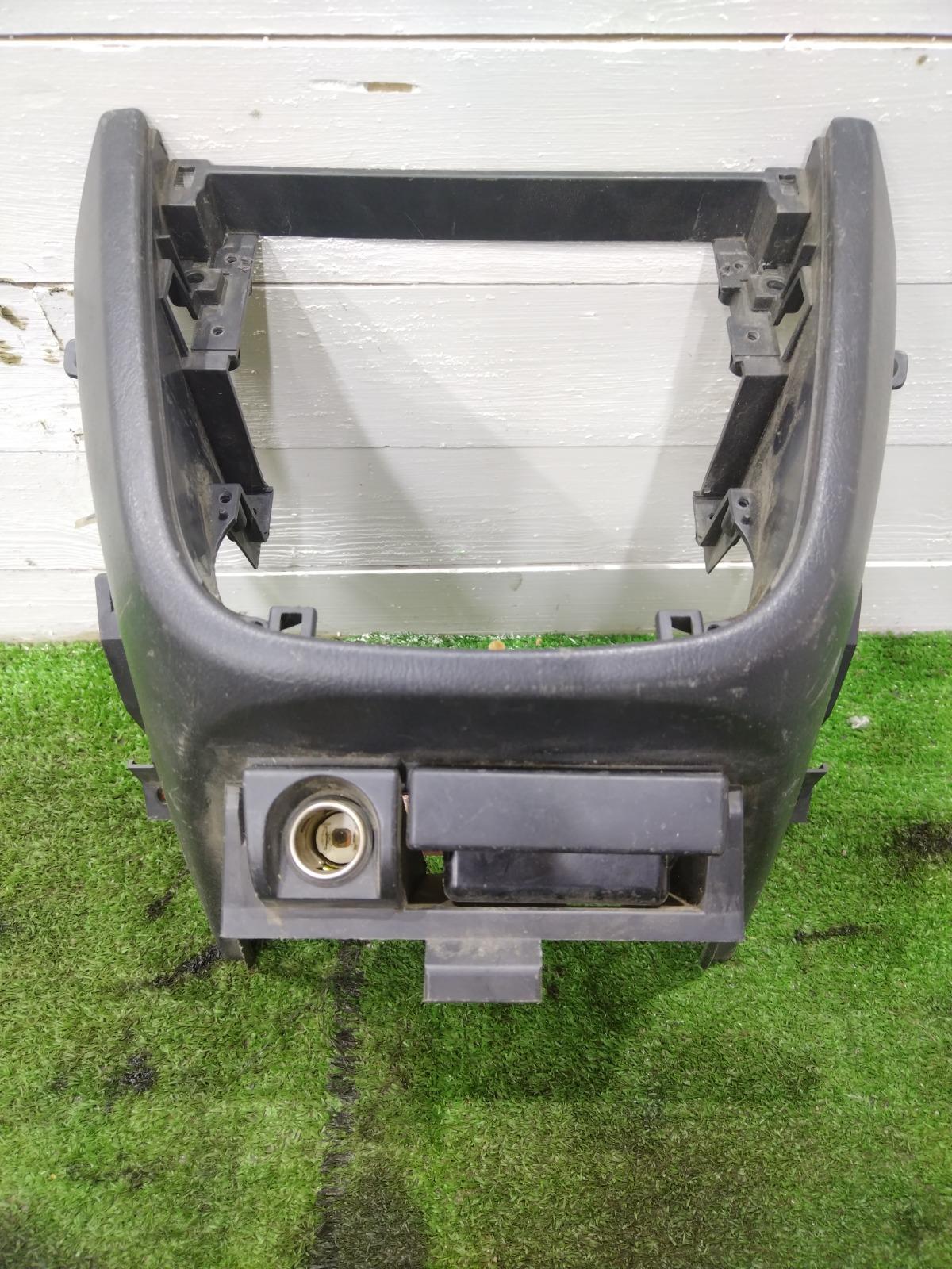 Накладка под торпедо Subaru impreza GD GG EJ152 Б/У