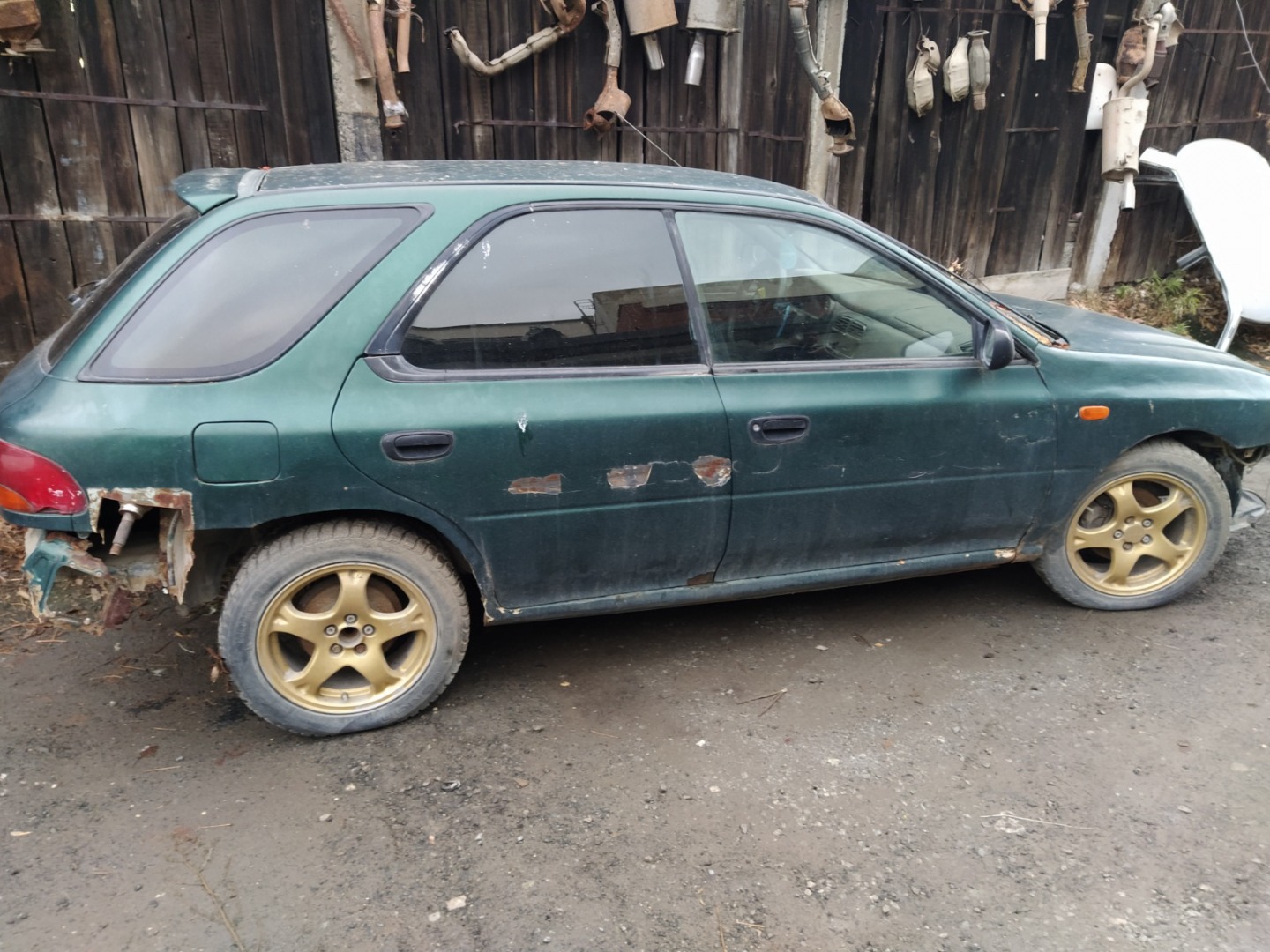 Автомобиль Subaru Impreza GF EJ16E 1996 года в разбор