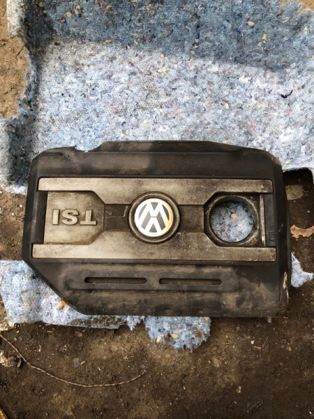Крышка двигателя Volkswagen Passat B7 CDA 2012 (б/у)