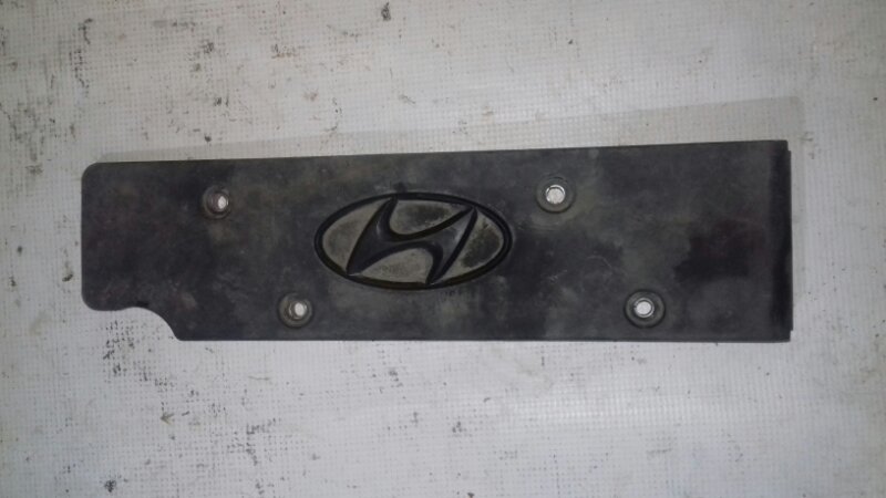 Накладка на крышку клапанную декоративная Hyundai Solaris 2012 (б/у)