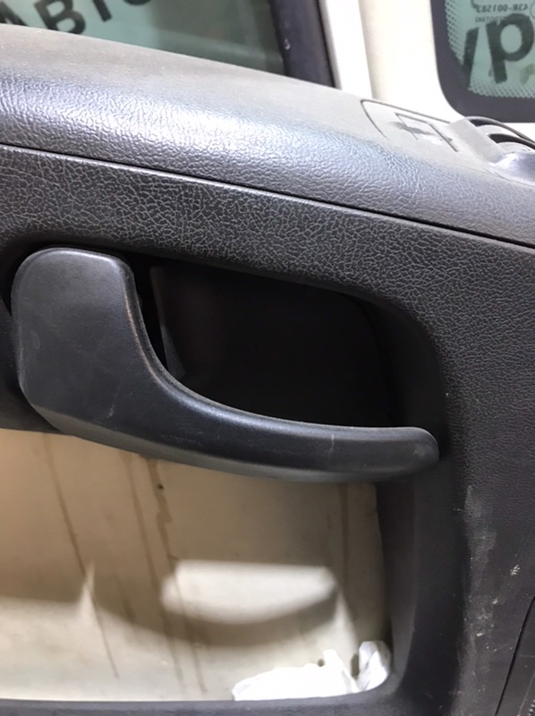 Ручка двери внутренняя Peugeot Boxer передняя левая (б/у)