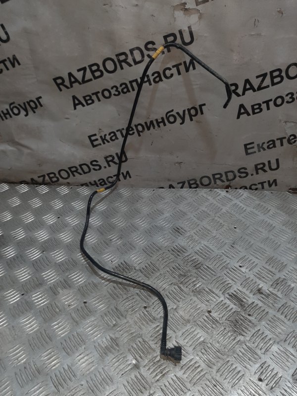 Трубка вентиляционная Lada Largus R90 K7M 2014 (б/у)