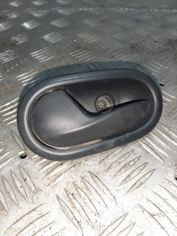 Ручка двери внутренняя Renault Logan 2 ПОКОЛЕНИЕ задняя левая (б/у)