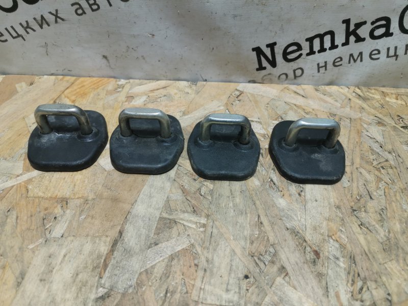 Фиксатор замка двери INFINITI FX35/QX70 2008 S51 VQ35HR 80570AH300 контрактная