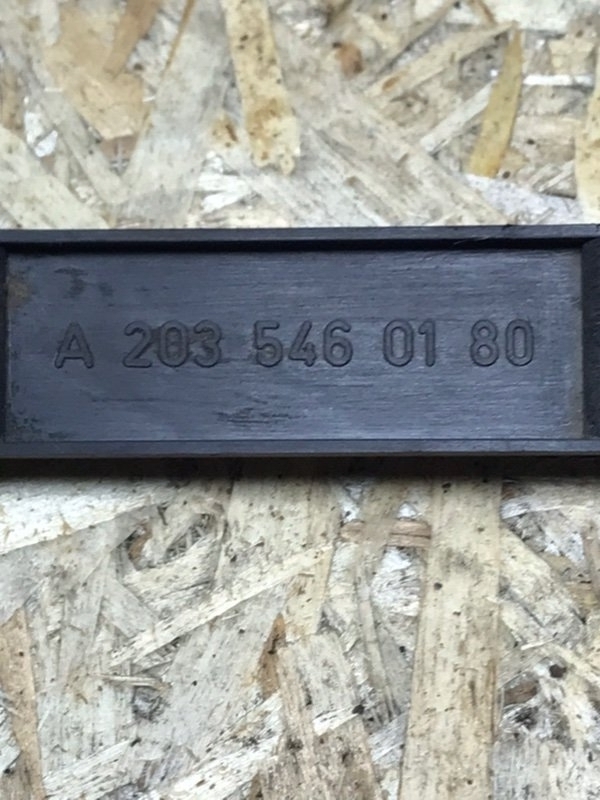 Кабель канал Mercedes C-Class W203 111.955