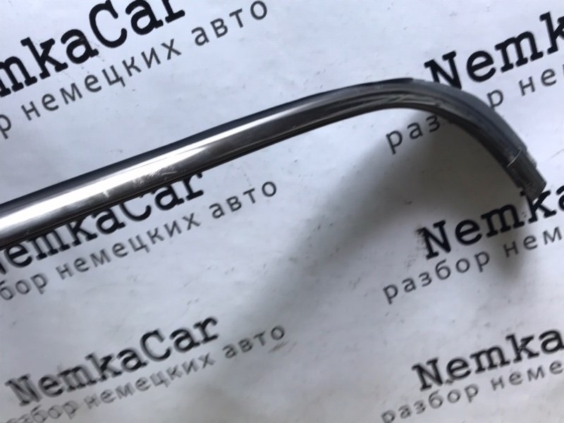 Молдинг заднего стекла правый Mercedes W202 C180 111.920