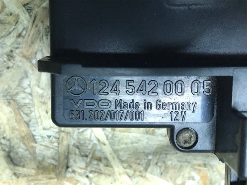 Индикатор внешней температуры Mercedes W124 E320 M104.992