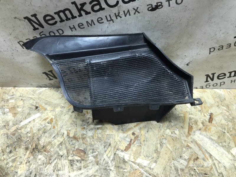 Крышка жабо правая Mercedes W124 1994 Седан 104.942 A1246204278 Б/У