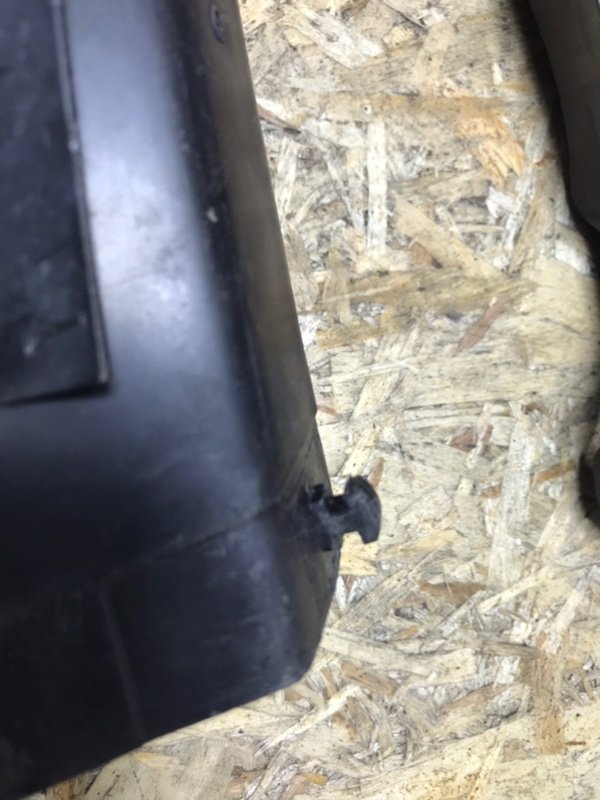 Водосток Mercedes W124 E260 M103.940