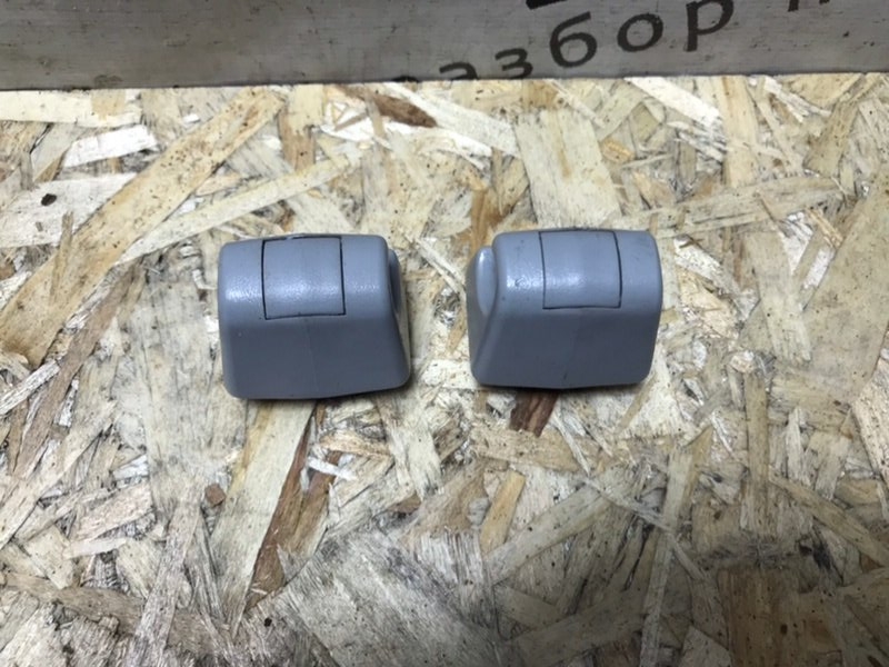 Крючок солнцезащитного козырька Vito 2010 639 рест 651.940 Крючок солнцезащитного козырька Vito 2010 639 рест 651.940