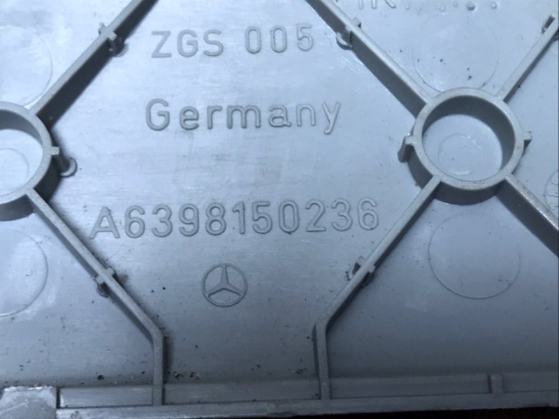 Накладка потолка Mercedes Vito 639 рест 651.940