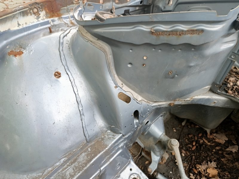 КУЗОВ ГОЛЫЙ 190 W201 M102