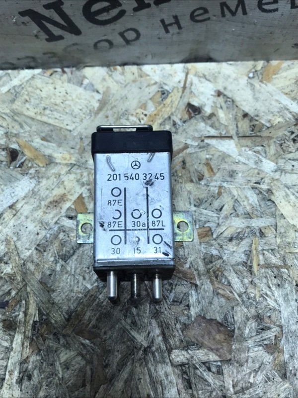Реле перегрузки Mercedes C180 1996 W202 111.920 A2015403245 Б/У