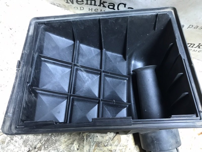 Корпус воздушного фильтра C180 1996 W202 111.920