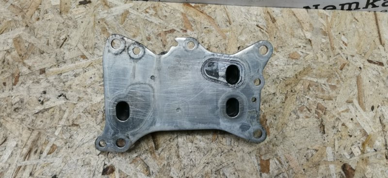 Радиатор масляный Mercedes VIANO 639 рест 651.940