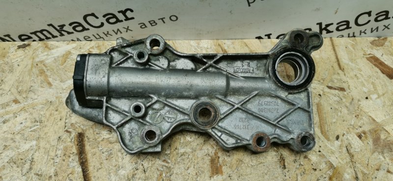 Кронштейн масляного фильтра VIANO 2011 639 рест 651.940