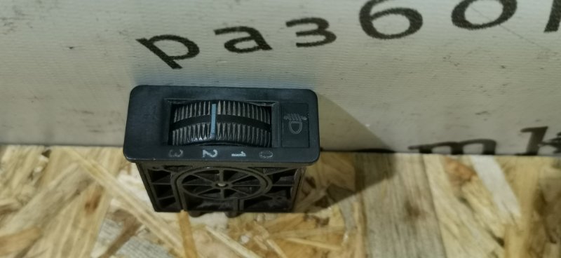 Кнопка корректора фар Mercedes W124 1989 E260 M103.940 A0008000773 Б/У