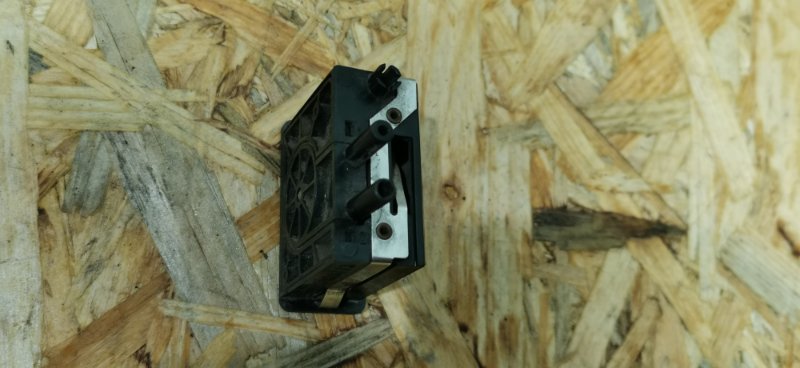 Кнопка корректора фар W124 1989 E260 M103.940