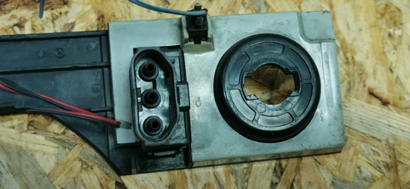 Кнопка корректора фар W124 1993 E320 M104.992