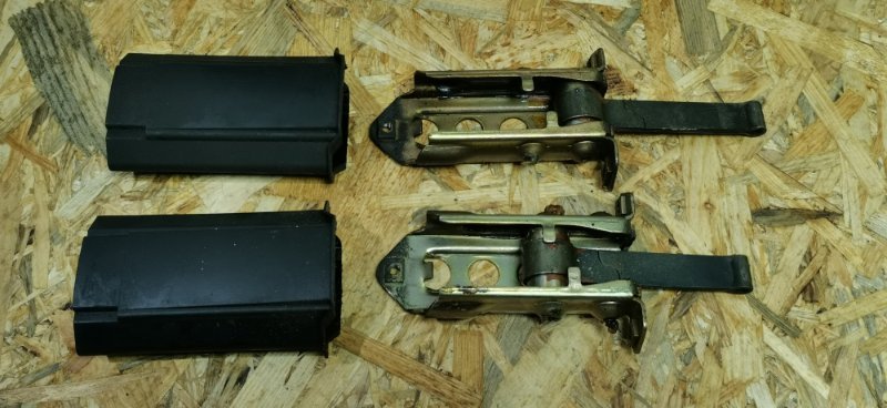 Ограничитель двери Mercedes SL R129 A1297200116 контрактная