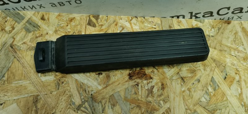 Педаль газа Mercedes w123 1980 Седан M123.920 A1233000204 контрактная