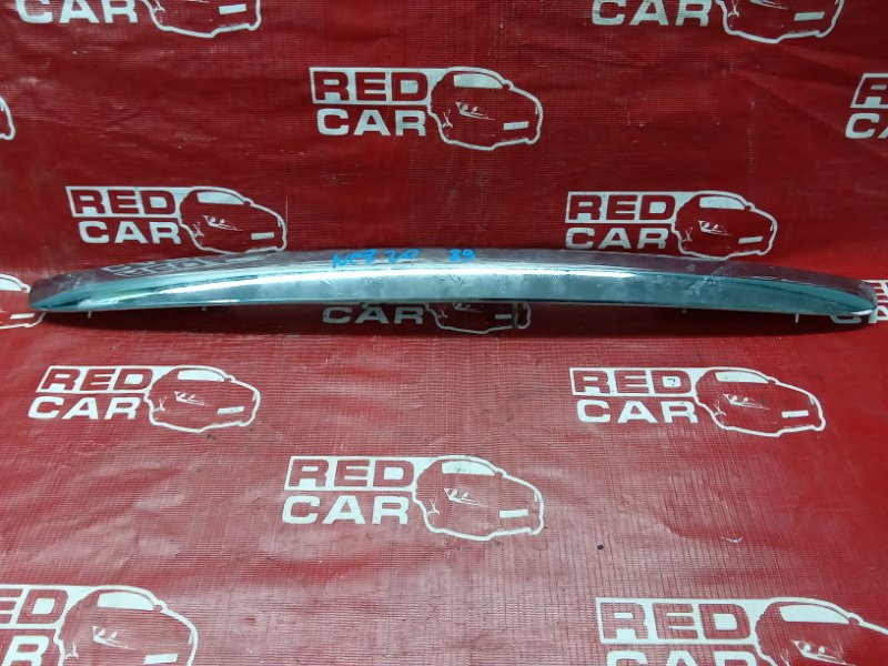Накладка 5-й двери Toyota Raum NCZ20-0012079 1NZ 2003 (б/у)
